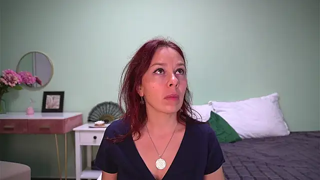 HaileyMoonn online show from September 2025 02:02:02 AM