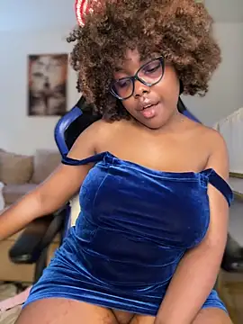 Snapshot of SSEXYBUBBLEBUTT101 chatting on December 2024 11:38:02 AM SSEXYBUBBLEBUTT101 online show from December 2024 11:38:02 AM