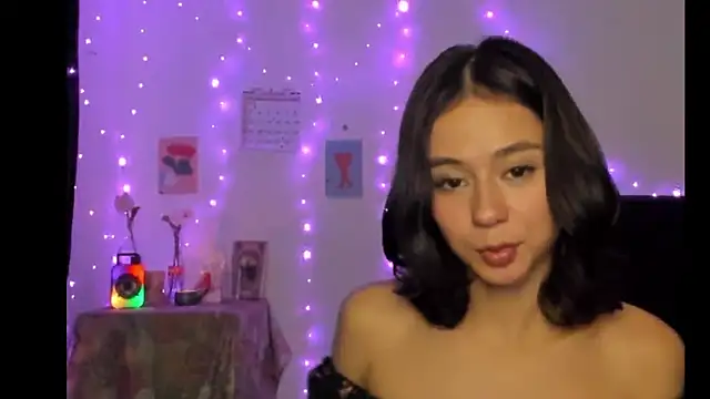 cute roxana  online show from February 2025 11:12:02 PM