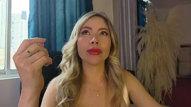 Ammy Castro online show from April 2026 09:30:02 PM