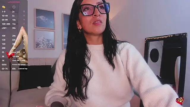 Snapshot of kira_moon__ chatting on January 2025 08:05:02 PM kira moon online show from January 2025 08:05:02 PM