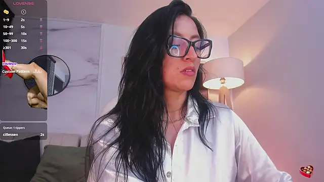 Snapshot of kira_moon__ chatting on January 2025 02:06:02 AM kira moon online show from January 2025 02:06:02 AM