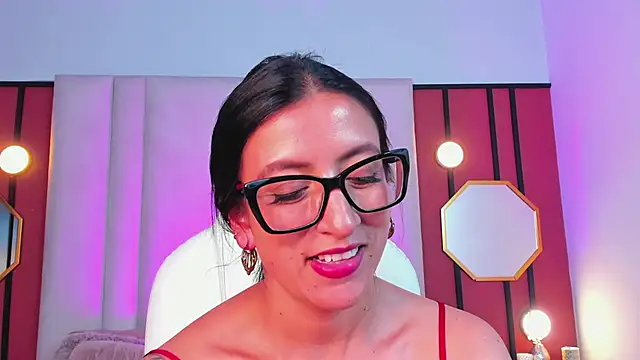 Snapshot of kira_moon__ chatting on January 2025 12:35:02 AM kira moon online show from January 2025 12:35:02 AM