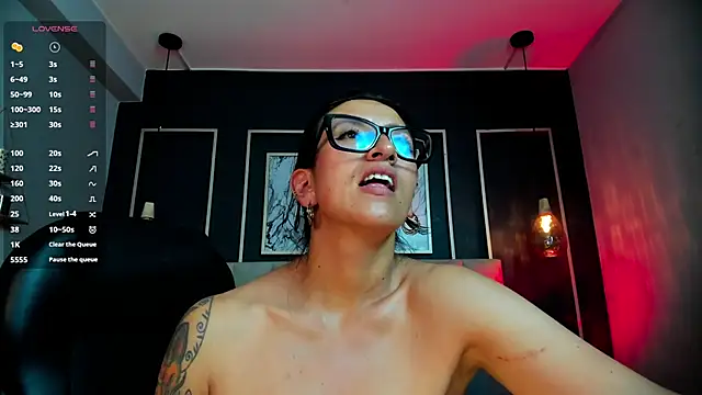 Snapshot of kira_moon__ chatting on September 2025 09:06:02 PM kira moon online show from September 2025 09:06:02 PM