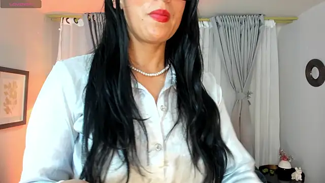 Snapshot of kira_moon__ chatting on October 2025 08:19:01 PM kira moon online show from October 2025 08:19:01 PM