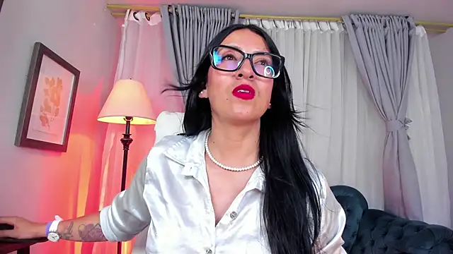 Snapshot of kira_moon__ chatting on October 2025 10:11:01 PM kira moon online show from October 2025 10:11:01 PM