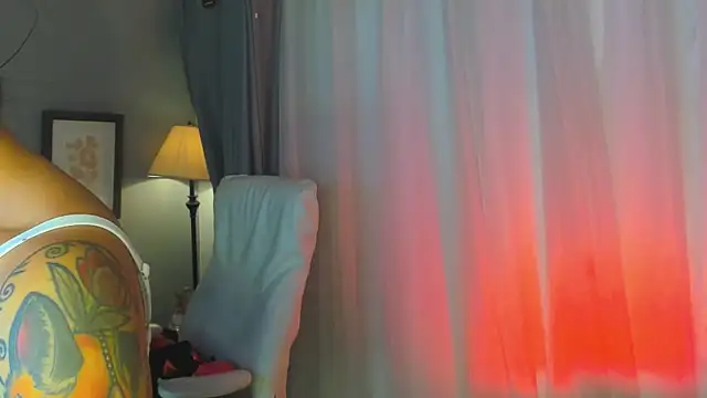 Snapshot of kira_moon__ chatting on February 2026 08:13:01 PM kira moon online show from February 2026 08:13:01 PM