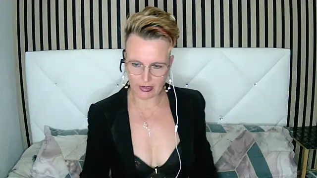 xxNoeliaxx online show from December 2024 11:22:02 AM