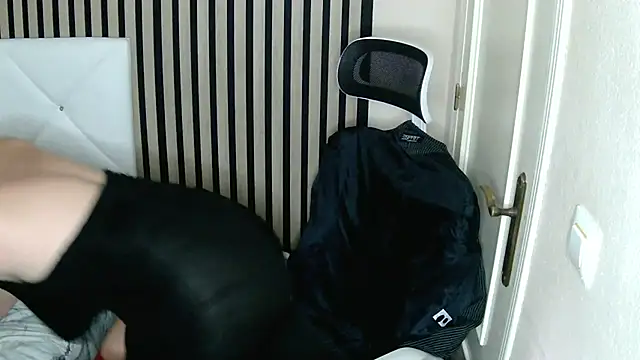 xxNoeliaxx online show from March 2025 01:56:02 PM