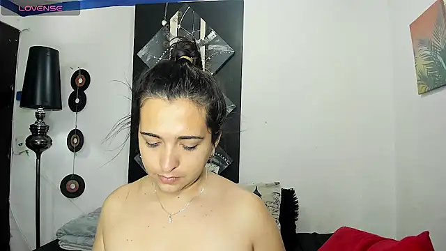 SARAMISHA online show from July 2026 01:06:01 PM