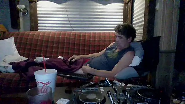 lateniter online show from November 2025 11:13:01 AM