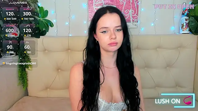 Lori  Hell online show from February 2025 05:38:01 AM