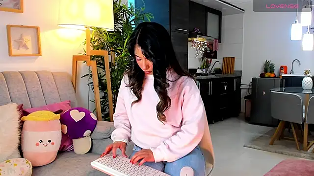 Issa cooper online show from October 2025 12:20:01 AM