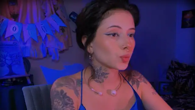 LiliJones  online show from April 2026 07:44:02 PM