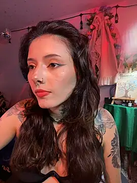 Snapshot of LiliJones_ chatting on April 2026 07:26:01 PM LiliJones online show from April 2026 07:26:01 PM