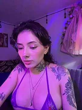 Snapshot of LiliJones_ chatting on April 2026 07:33:02 PM LiliJones online show from April 2026 07:33:02 PM