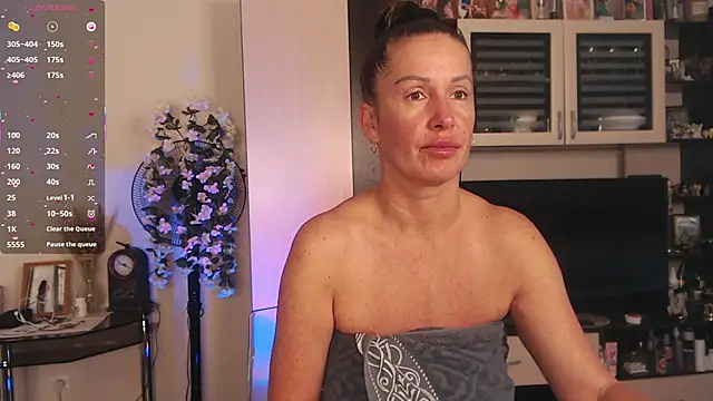 SheilaRyan online show from November 2025 05:20:02 AM