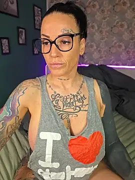 EmilyDiazofficial online show from April 2026 08:17:01 AM