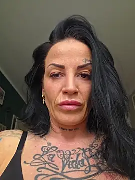 Snapshot of EmilyDiazofficial chatting on May 2026 10:22:01 AM EmilyDiazofficial online show from May 2026 10:22:01 AM