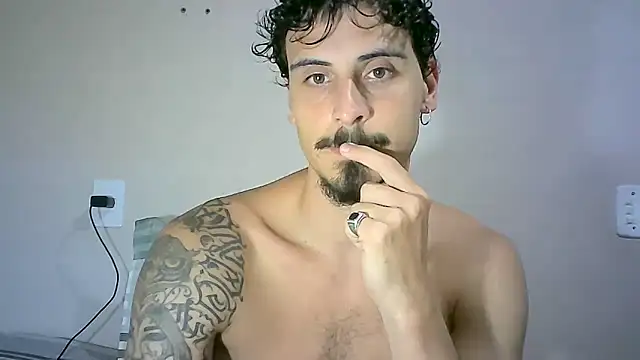 Snapshot of milkoffe chatting on December 2024 12:18:01 AM milkoffe online show from December 2024 12:18:01 AM