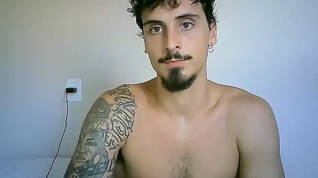 Snapshot of milkoffe chatting on January 2025 06:57:01 PM milkoffe online show from January 2025 06:57:01 PM