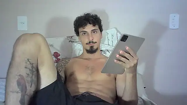 Snapshot of milkoffe chatting on January 2025 12:05:02 AM milkoffe online show from January 2025 12:05:02 AM