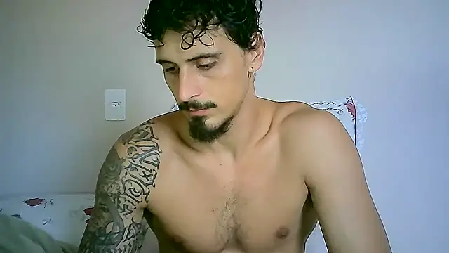 Snapshot of milkoffe chatting on January 2025 05:49:02 PM milkoffe online show from January 2025 05:49:02 PM