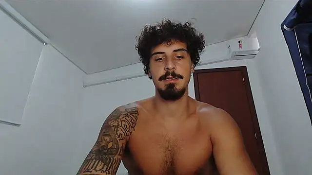 Snapshot of milkoffe chatting on February 2026 11:25:02 AM milkoffe online show from February 2026 11:25:02 AM