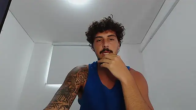 Snapshot of milkoffe chatting on February 2026 02:16:02 PM milkoffe online show from February 2026 02:16:02 PM