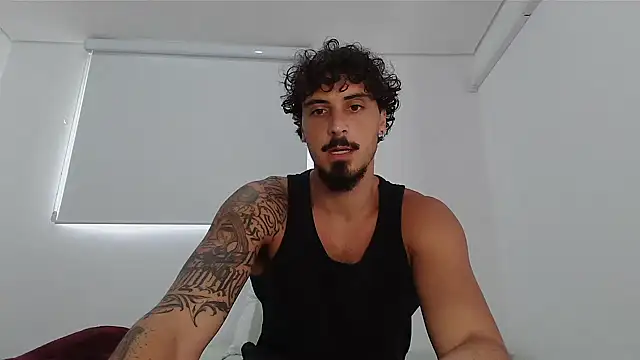 Snapshot of milkoffe chatting on February 2026 01:54:01 PM milkoffe online show from February 2026 01:54:01 PM