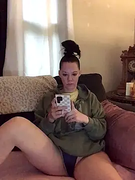 SidneyRaee online show from April 2026 03:40:02 PM