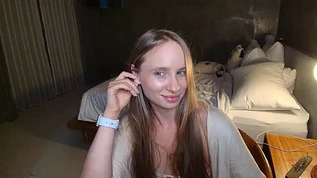 Snapshot of Mad1en chatting on July 2026 03:40:01 PM Mad1en online show from July 2026 03:40:01 PM