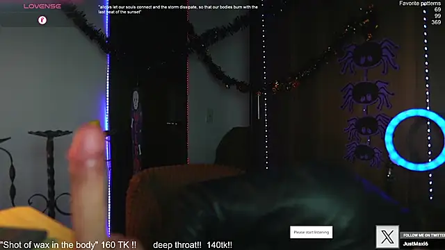 Snapshot of just_maxii chatting on October 2025 12:53:02 AM just maxii online show from October 2025 12:53:02 AM