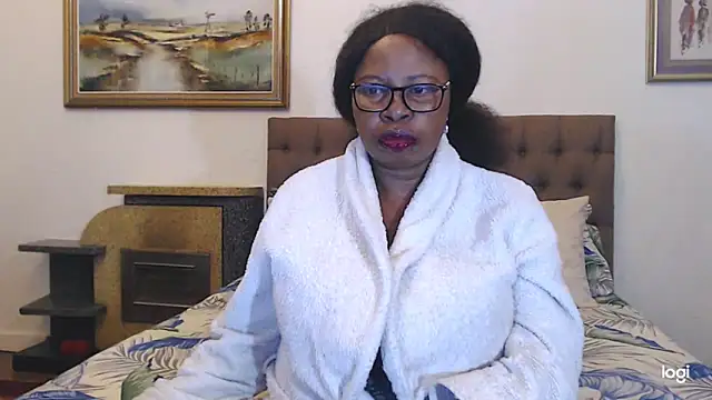 OmegaLipps online show from May 2026 03:47:01 AM