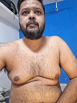 Snapshot of dirtybearr chatting on March 2025 05:20:02 AM dirtybearr online show from March 2025 05:20:02 AM