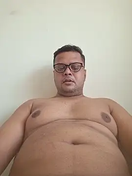 Snapshot of dirtybearr chatting on October 2025 05:51:01 AM dirtybearr online show from October 2025 05:51:01 AM