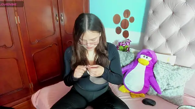  Sarahh 0 online show from March 2025 02:45:02 PM