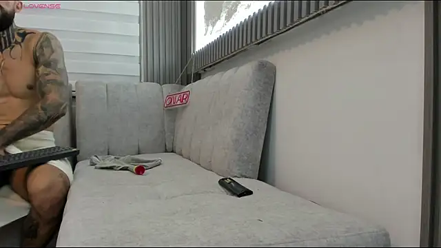 Apolo Bianco  online show from November 2025 06:23:01 AM