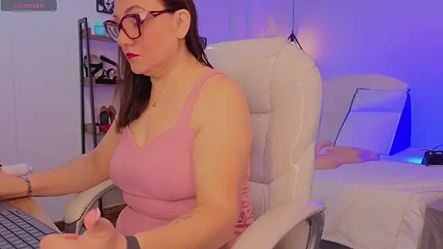 lady nylon  online show from November 2025 11:21:01 AM