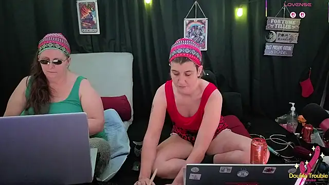 Sexy Mama-69 online show from November 2025 05:36:02 PM