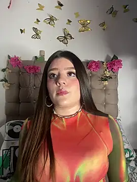 Jullieetta online show from March 2026 12:05:02 PM