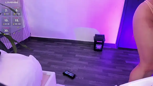 EriKlein online show from October 2025 10:55:02 PM