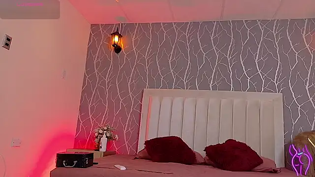 madison fox1 online show from November 2025 12:38:02 PM