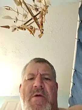 bigdoog8 online show from April 2026 09:37:01 AM