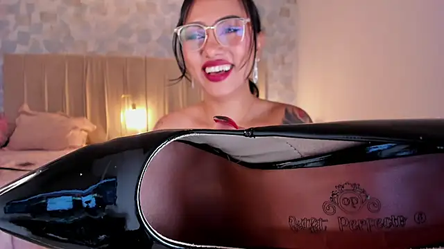 samara smithh online show from February 2025 03:08:01 PM