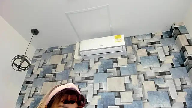 angel dthroatt online show from March 2026 12:05:02 PM