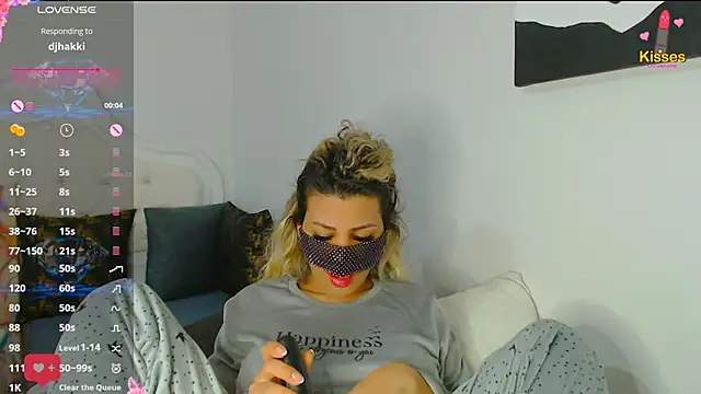 Snapshot of Turkish_Latina chatting on March 2025 09:32:02 PM Turkish Latina online show from March 2025 09:32:02 PM