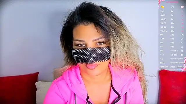 Snapshot of Turkish_Latina chatting on October 2025 07:12:01 PM Turkish Latina online show from October 2025 07:12:01 PM