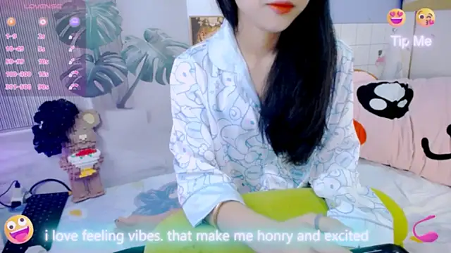 Snapshot of Ly__ chatting on February 2026 03:11:01 AM Ly online show from February 2026 03:11:01 AM