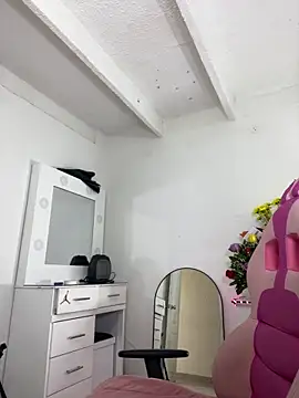 Snapshot of Meganmilk1 chatting on October 2025 03:44:02 PM Meganmilk1 online show from October 2025 03:44:02 PM